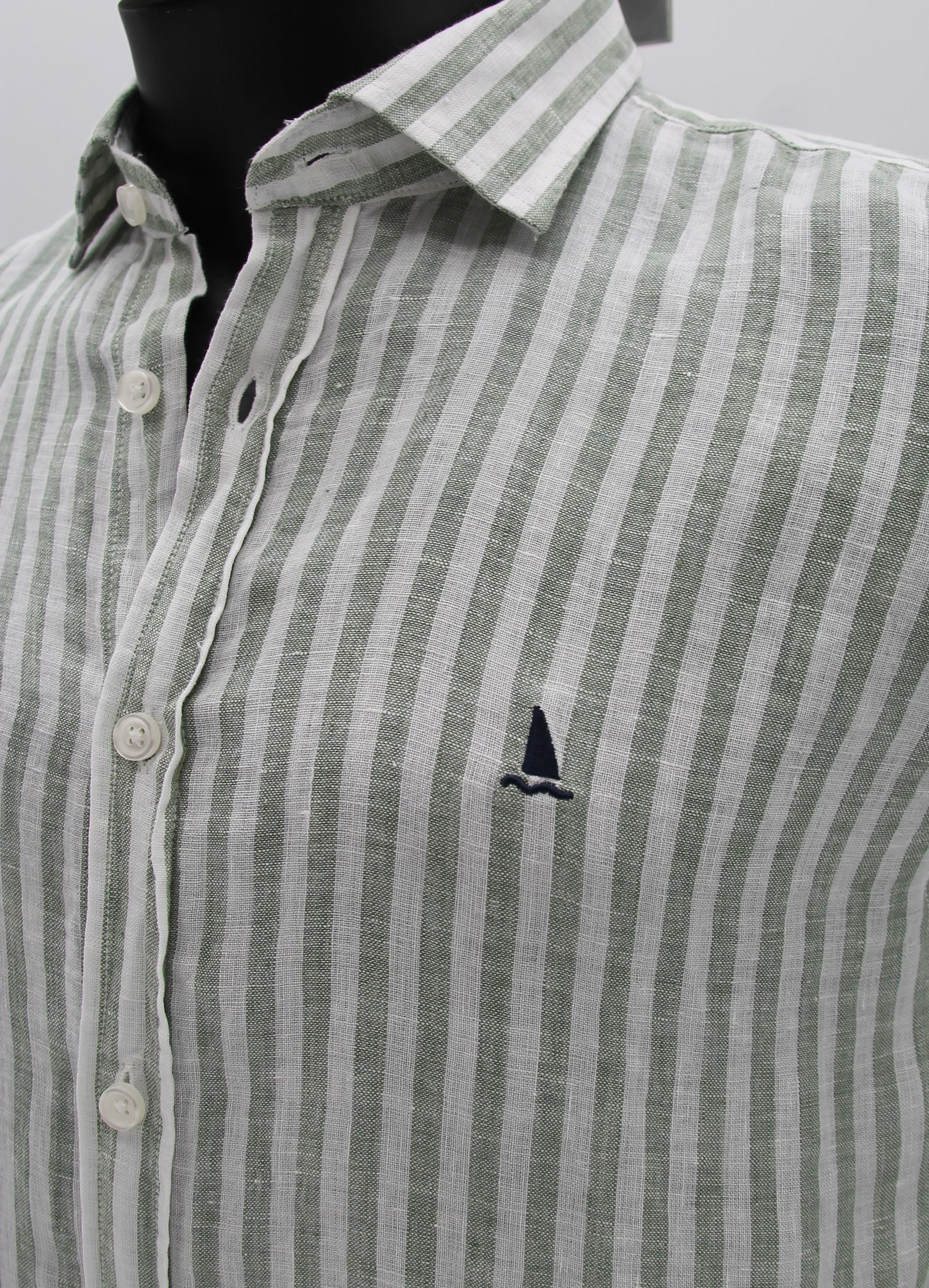 CAMISA LINO CON RAYAS VERDES Y BLANCAS
