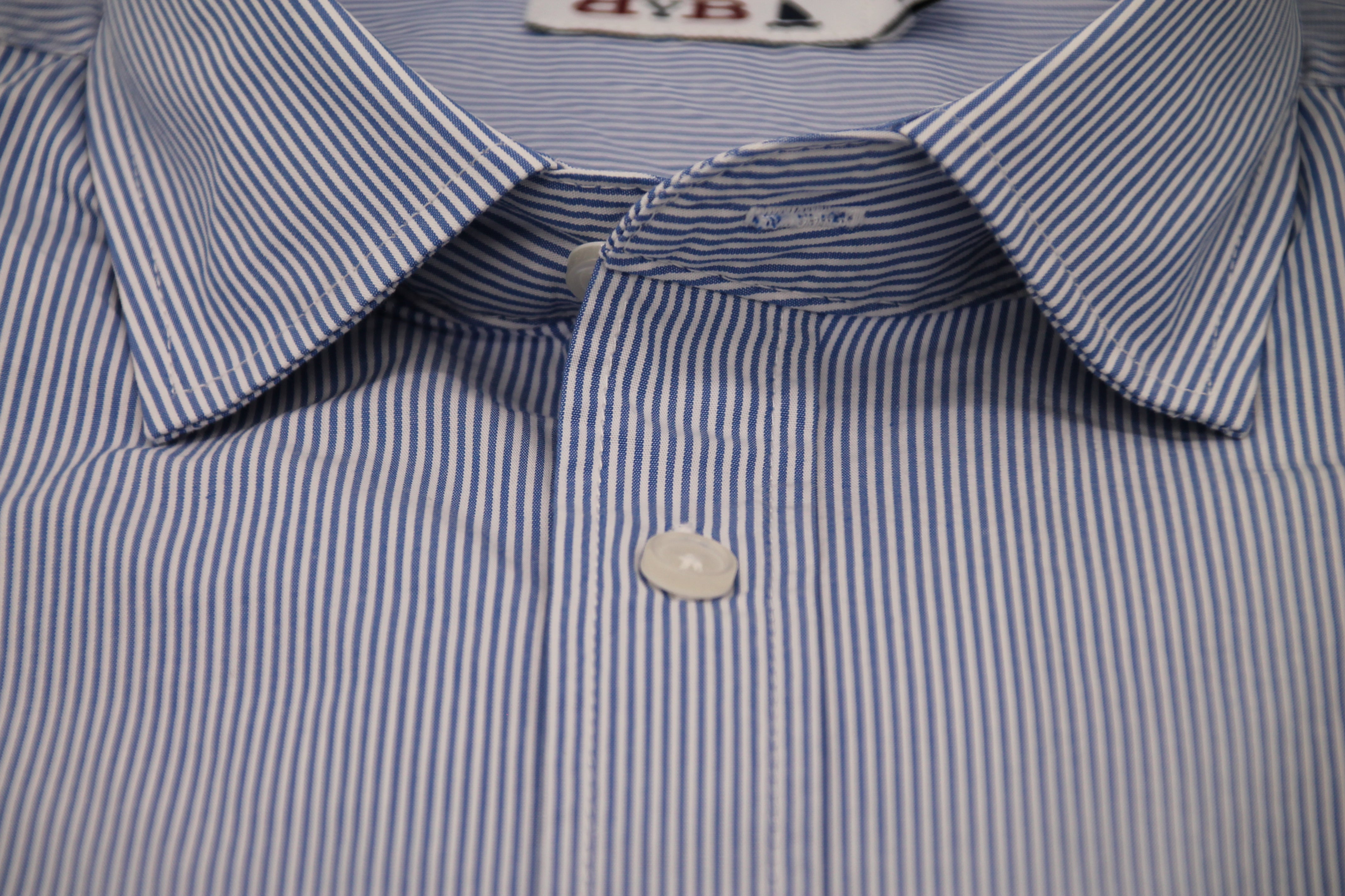 CAMISA RAYAS FINAS AZUL OSCURO Y BLANCA
