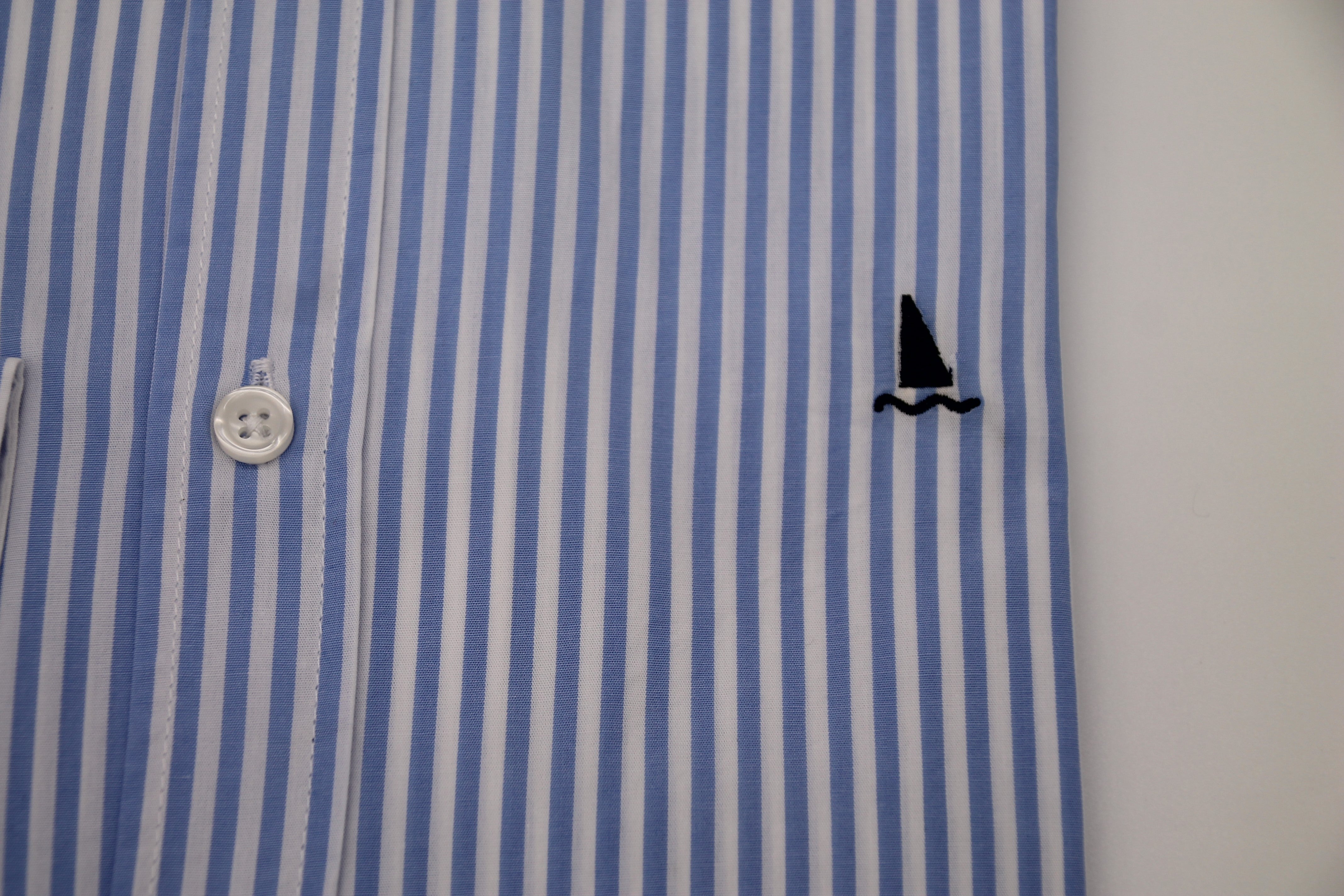 CAMISA RAYAS AZUL CLARO Y BLANCAS