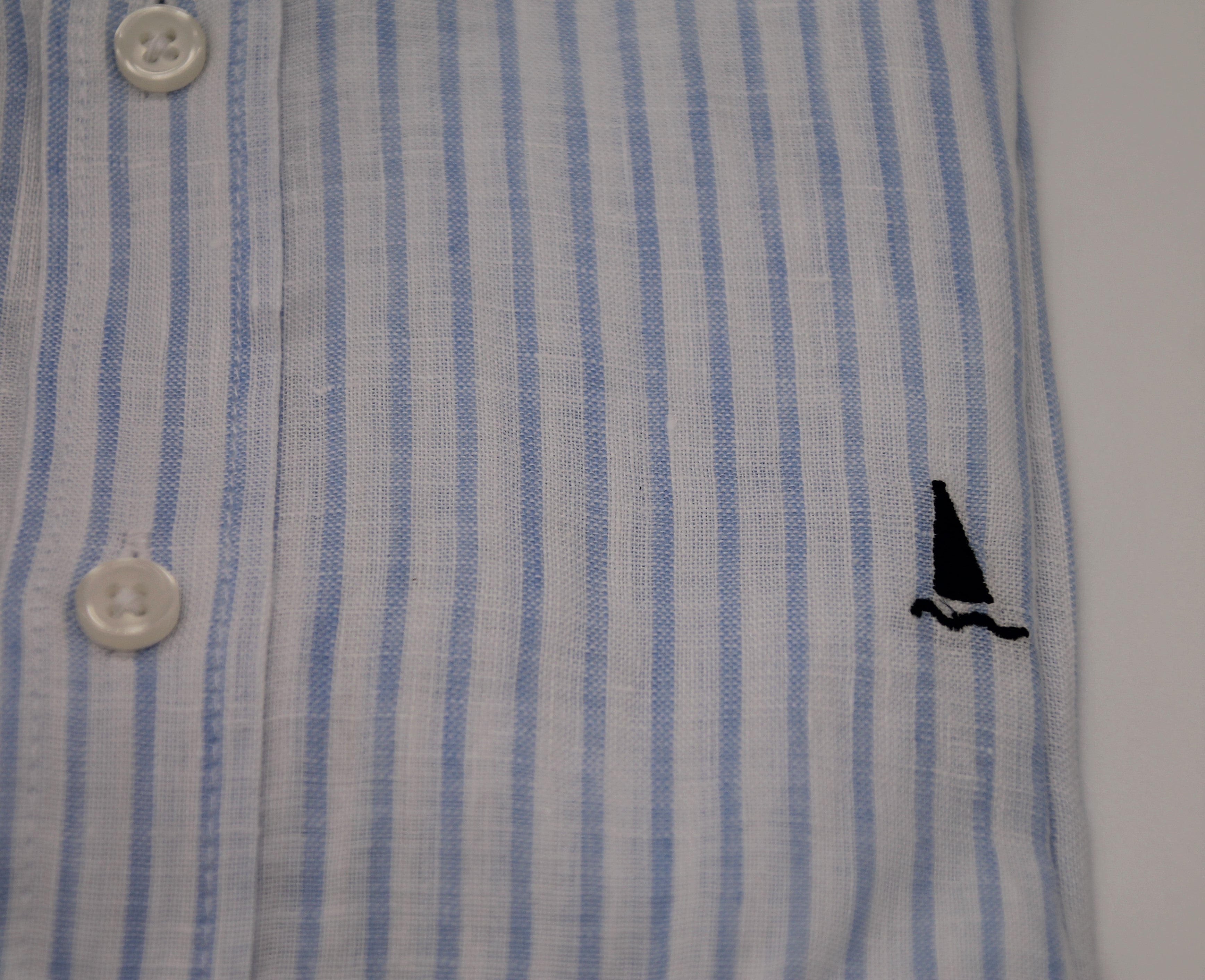CAMISA LINO RAYAS AZULES Y BLANCAS