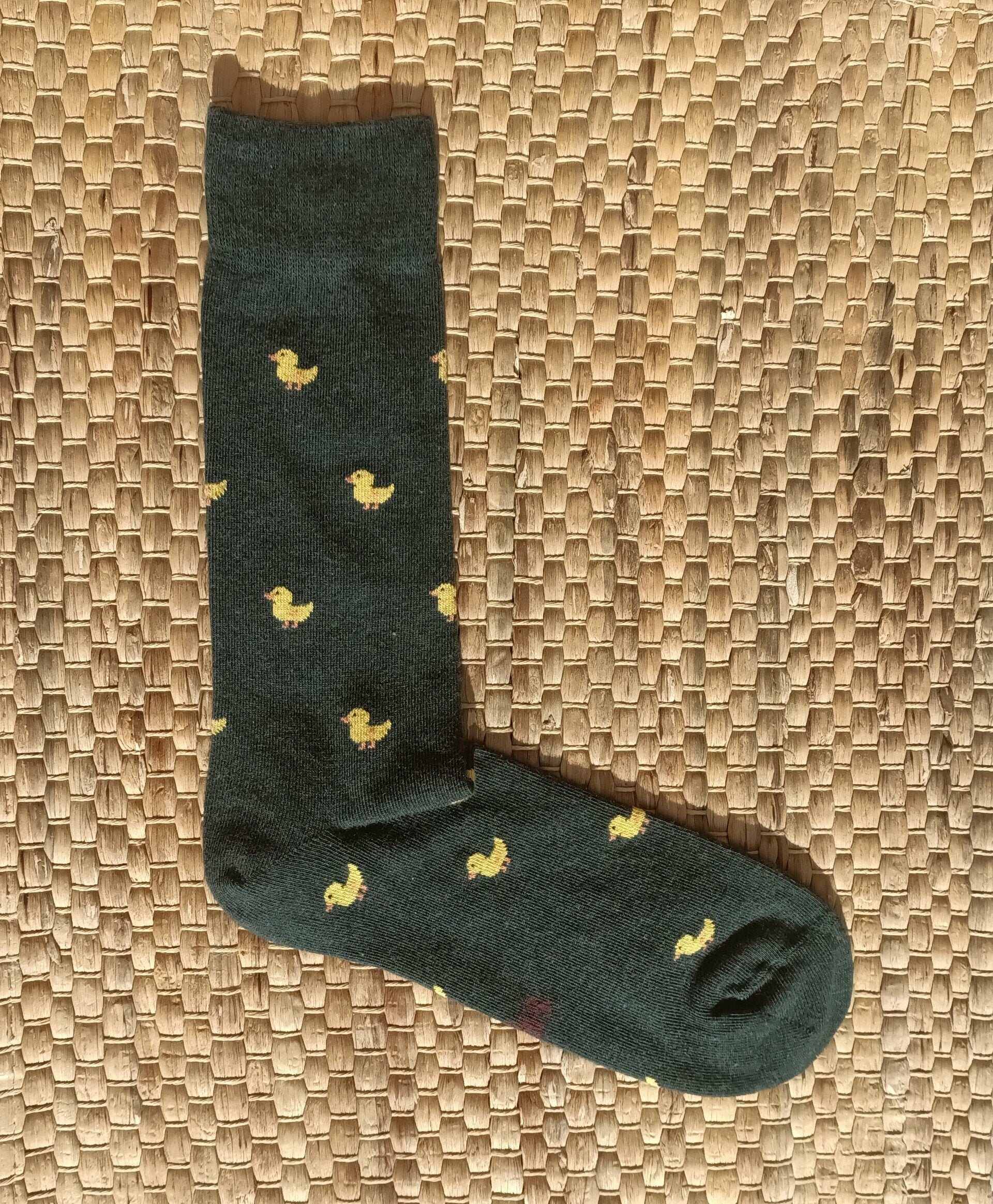 GREEN CHICKEN SOCKS BOTTLE B2B