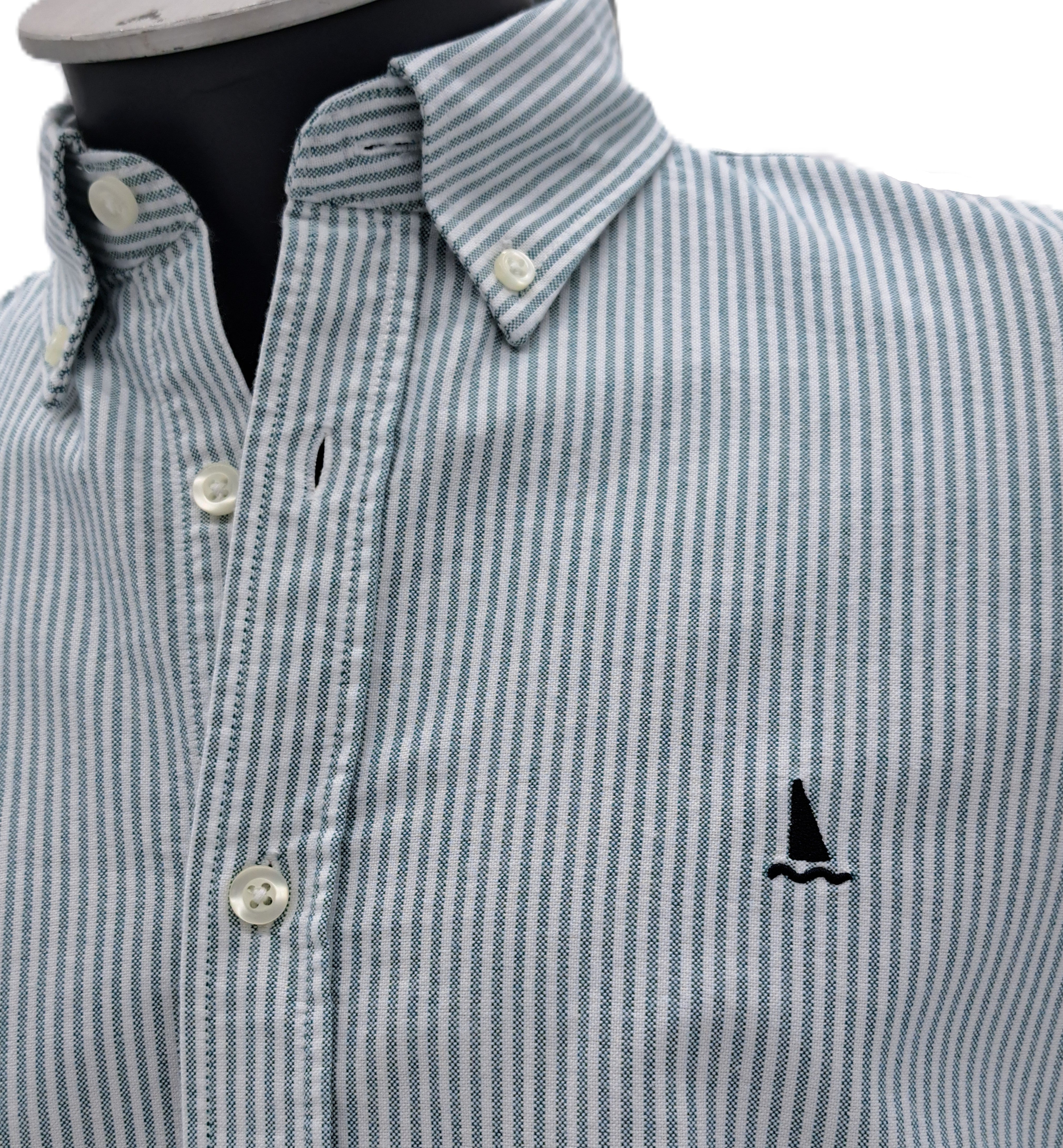 BLUE OXFORD SHIRT WITH POCKET/BUTTONS ON THE COLLAR