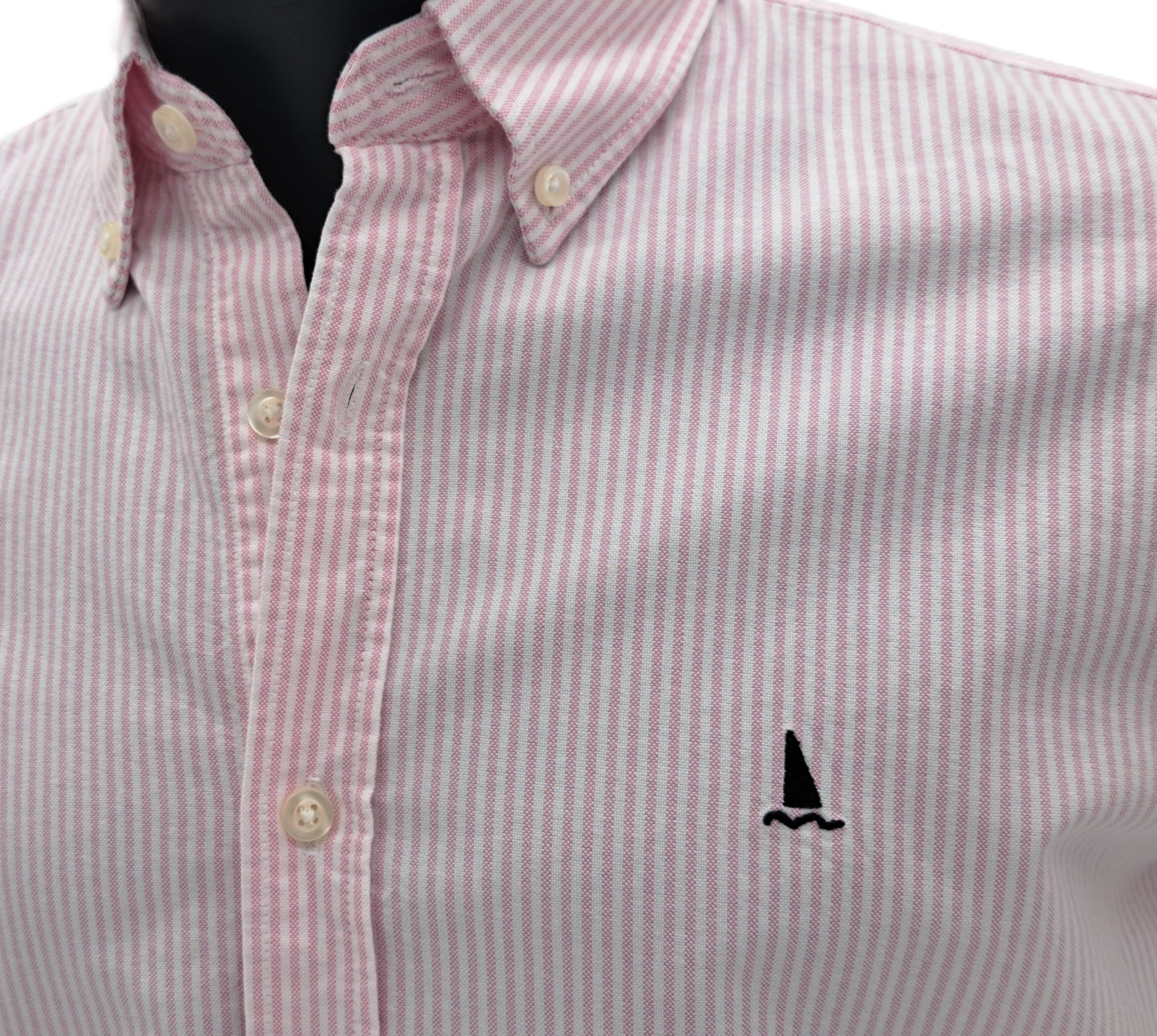 BLUE OXFORD SHIRT WITH POCKET/BUTTONS ON THE COLLAR