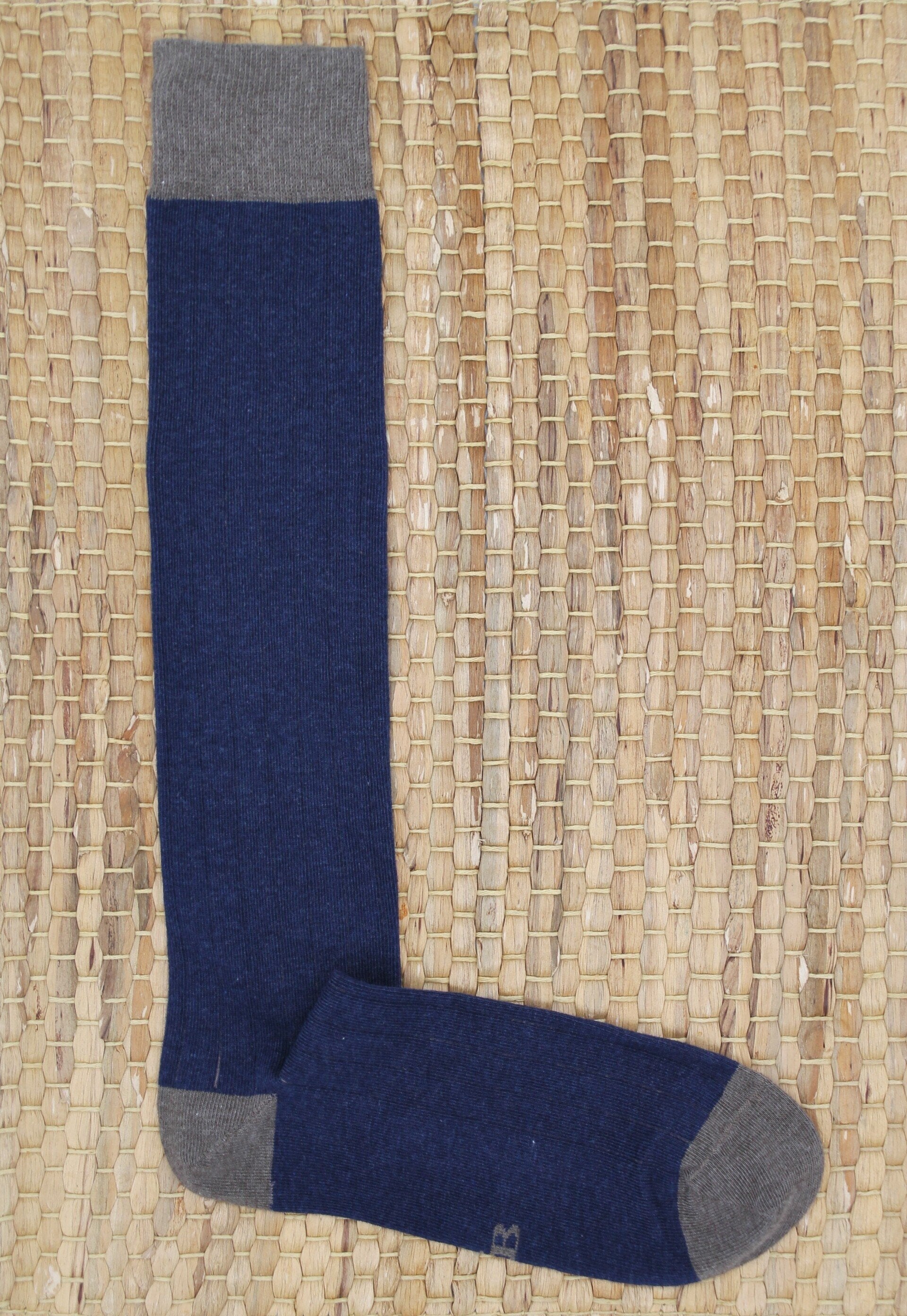 NAVY BLUE - BROWN B2B RIBBED LONG SOCKS